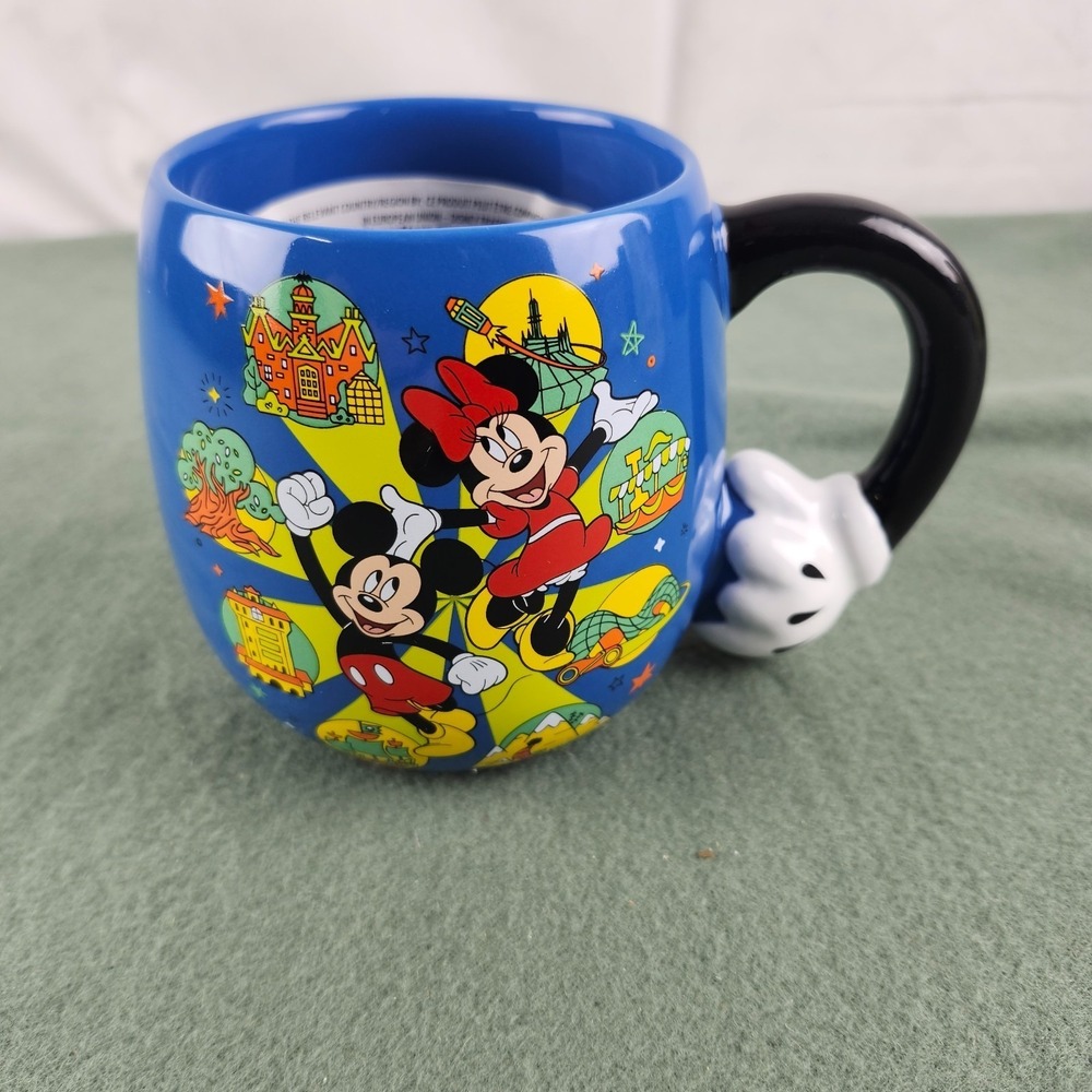 Walt Disney World Coffee Mug Cup NEW Play in the Park Mickey Hand Minnie Parks